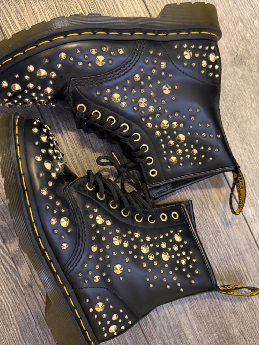 Dr martens studden leather boots. Limited edition. - Picture 2 of 4